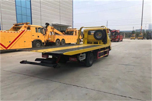 云龙非事故拖车