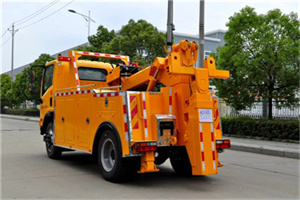 云龙高速路拖车费