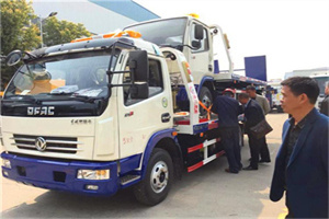 云龙汽车道路救援拖车价格